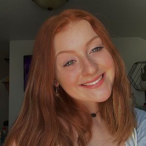 Meet your Posher, Chloe